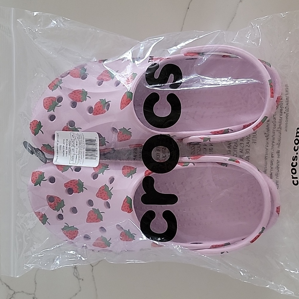 NWT Strawberry Crocs